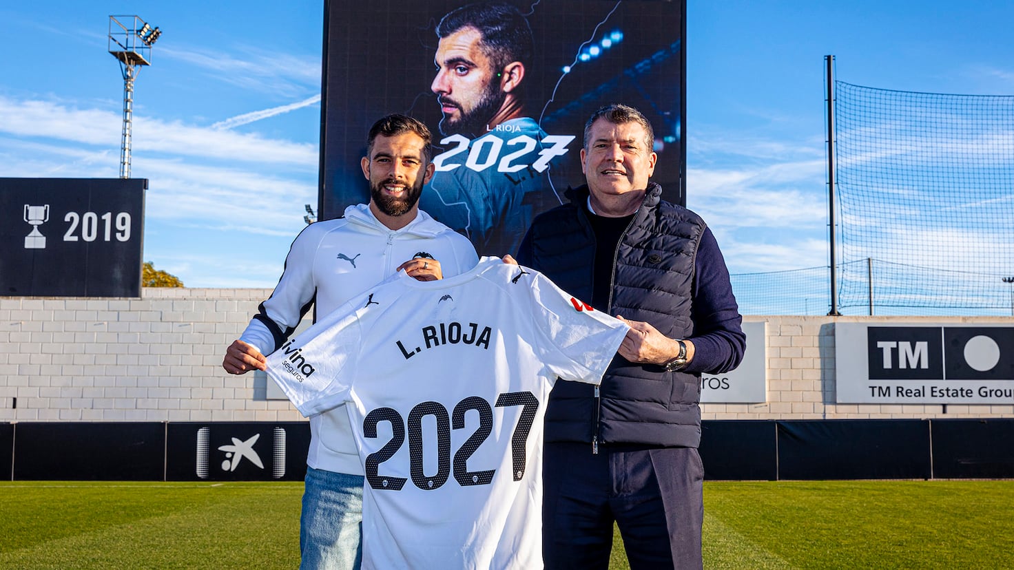 Luis Rioja renueva con el Valencia hasta 2027 tras un gran rendimiento