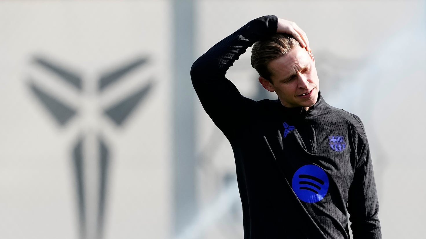 La afición del Barça duda de De Jong y prefiere a Lewandowski