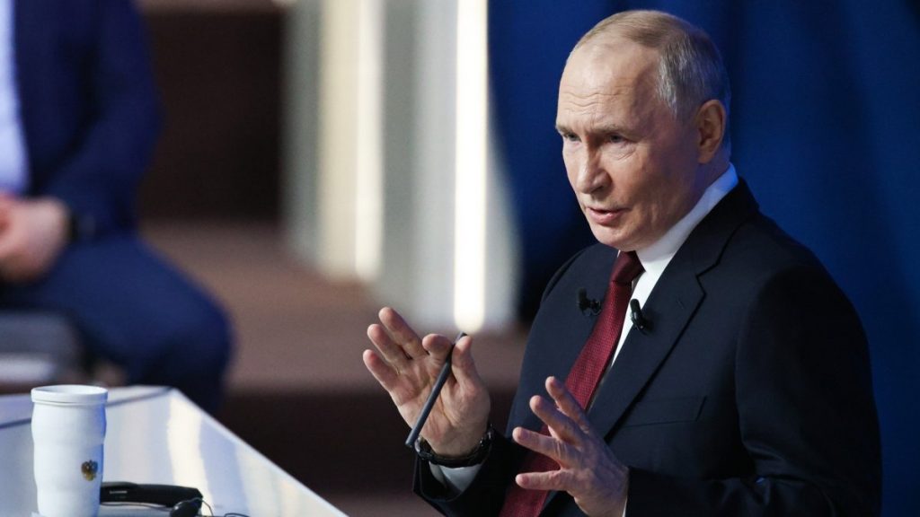 Rusia congela activos de Chubais por 11.900 millones de rublos