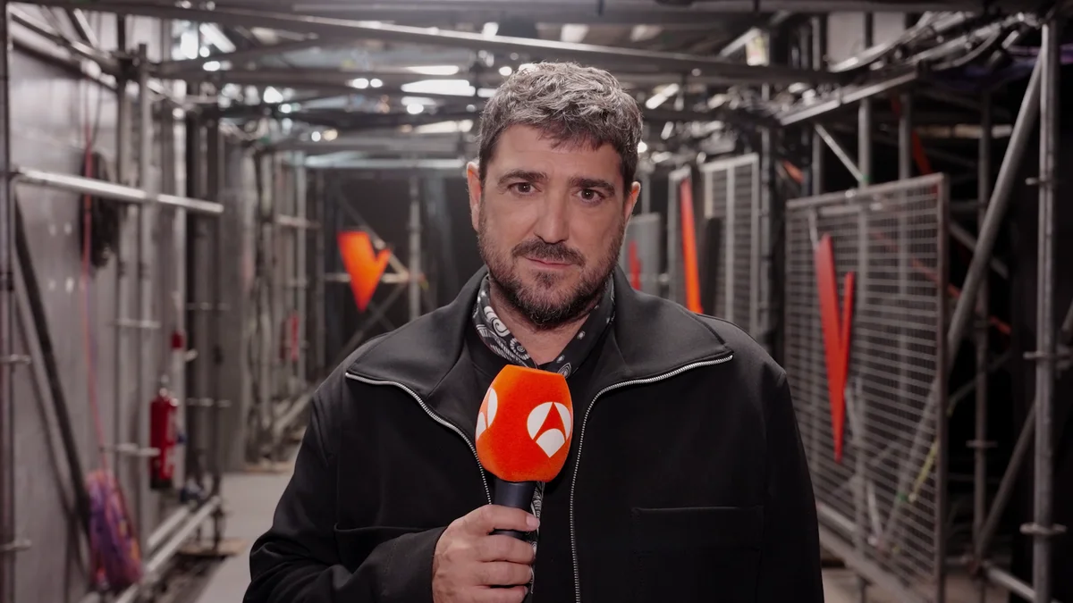 Ana Mena recibe consejos de sus compañeros antes de La Voz Kids