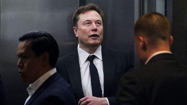 Elon Musk abandona OpenAI y funda su propia empresa de IA